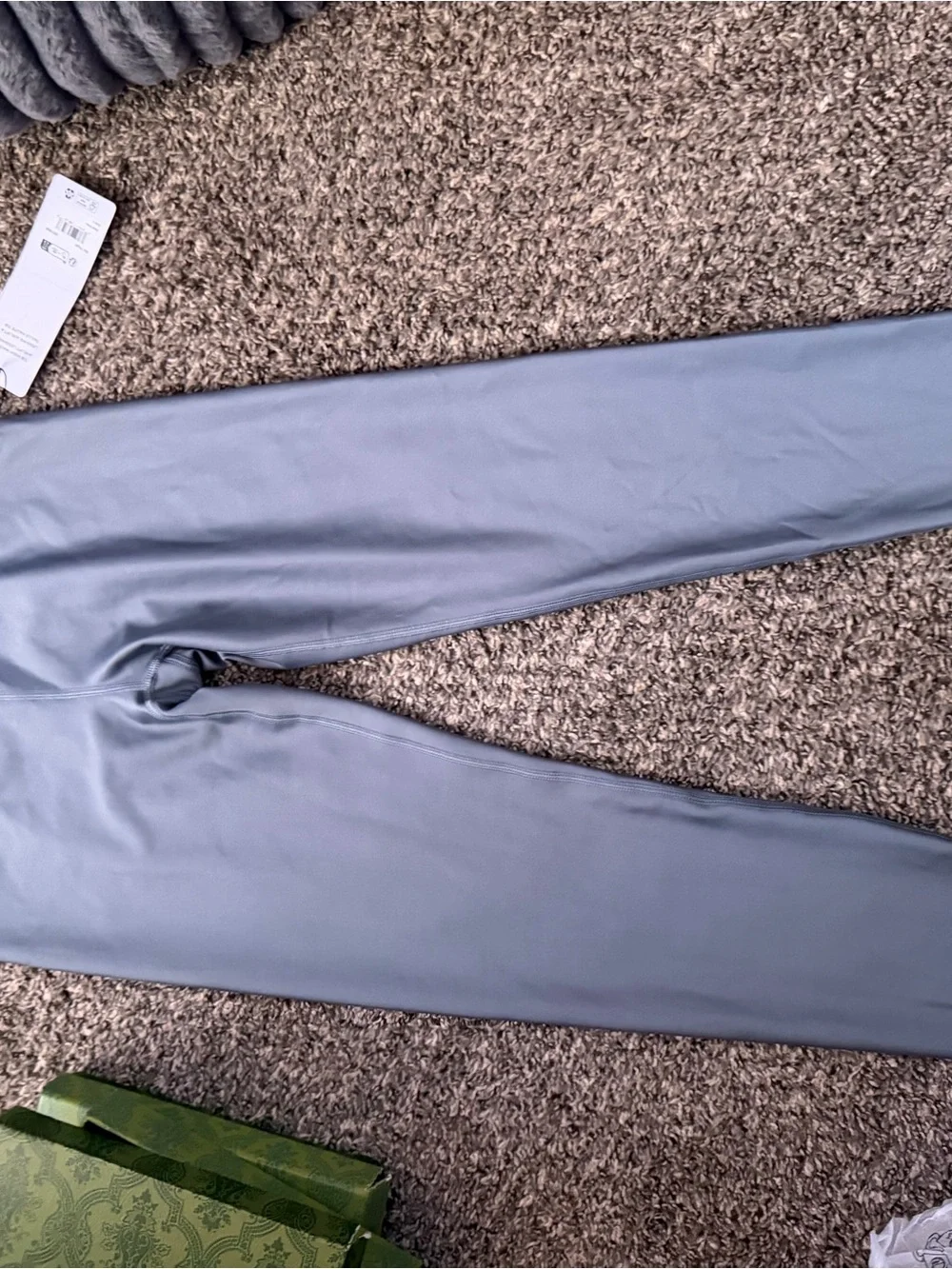 Bundle deal alo 7/8 leggings women’s large 3 pairs nwt